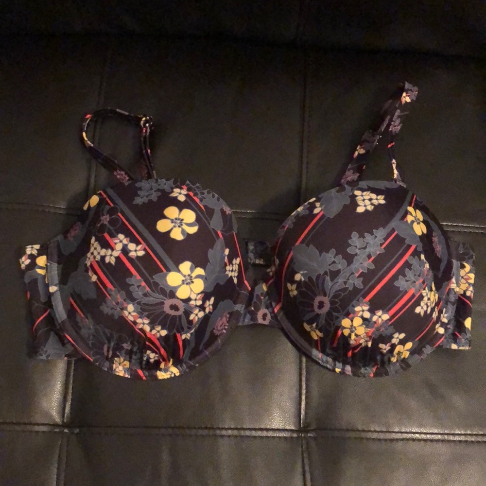 Underwire bathing suit top